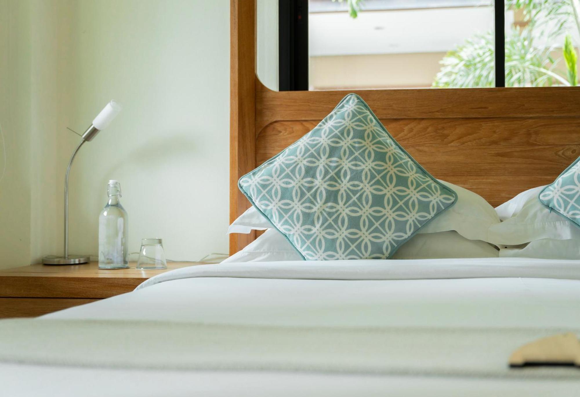 Hotel The Cove Panwa Beach Esterno foto