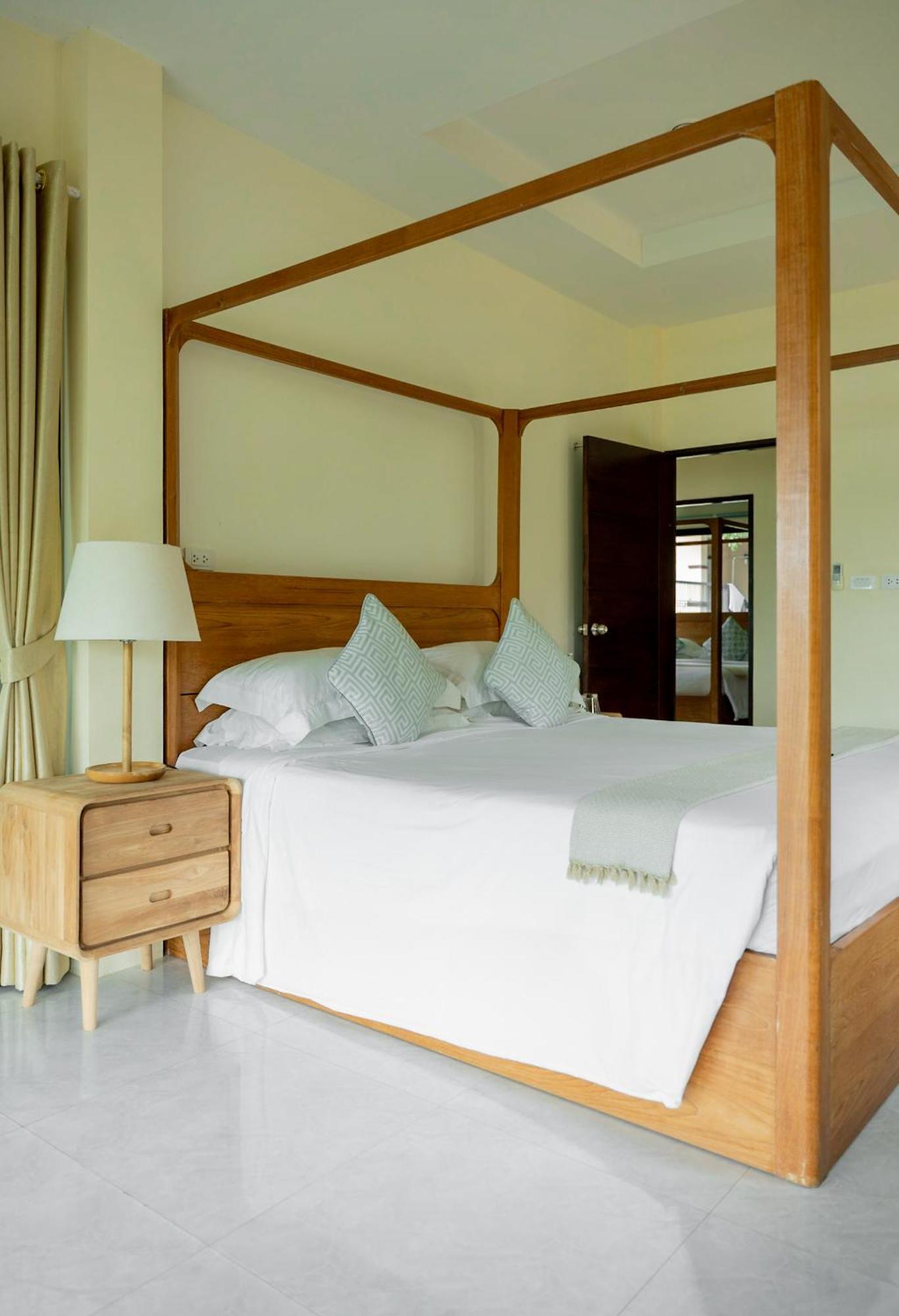 Hotel The Cove Panwa Beach Esterno foto