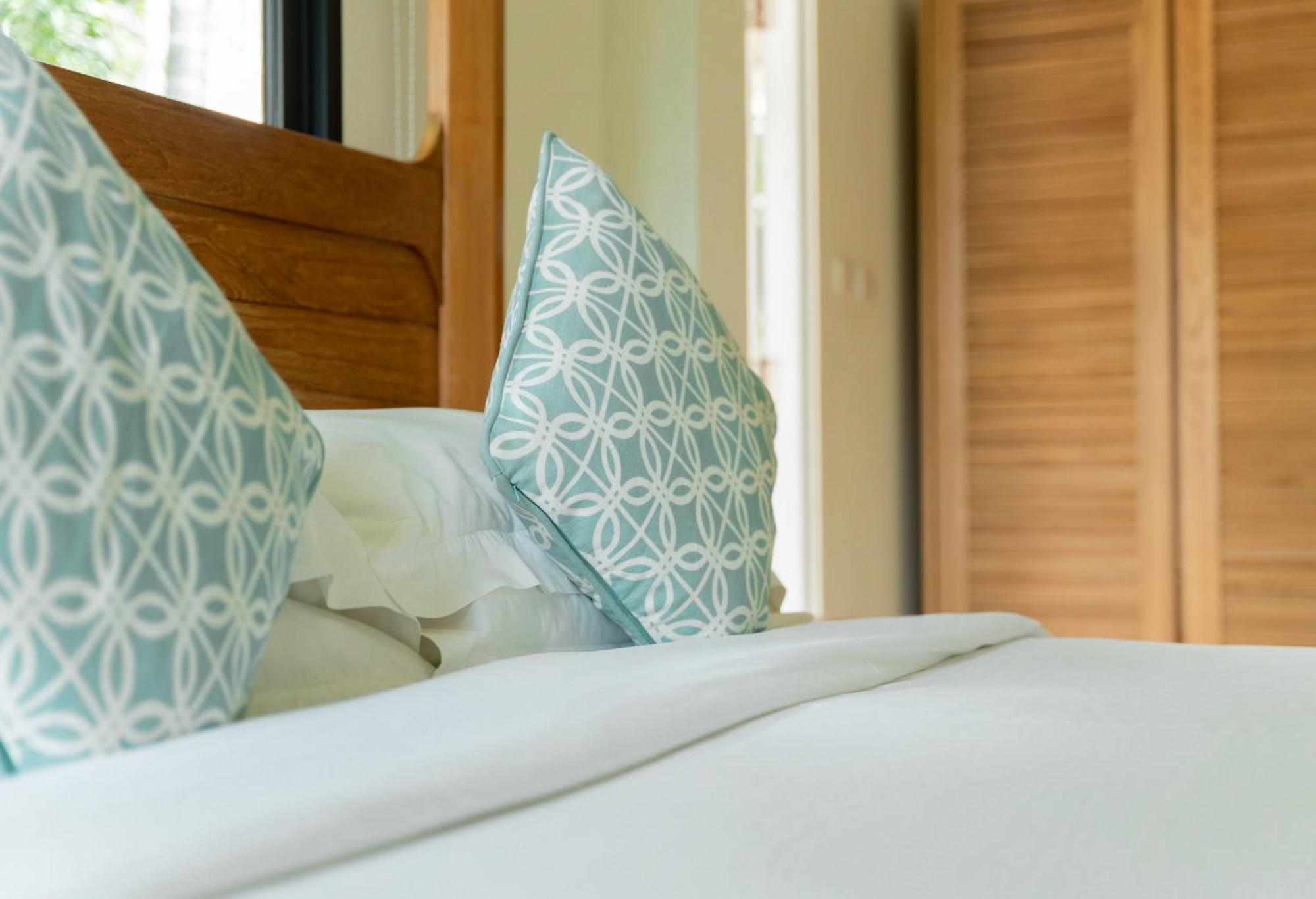 Hotel The Cove Panwa Beach Esterno foto