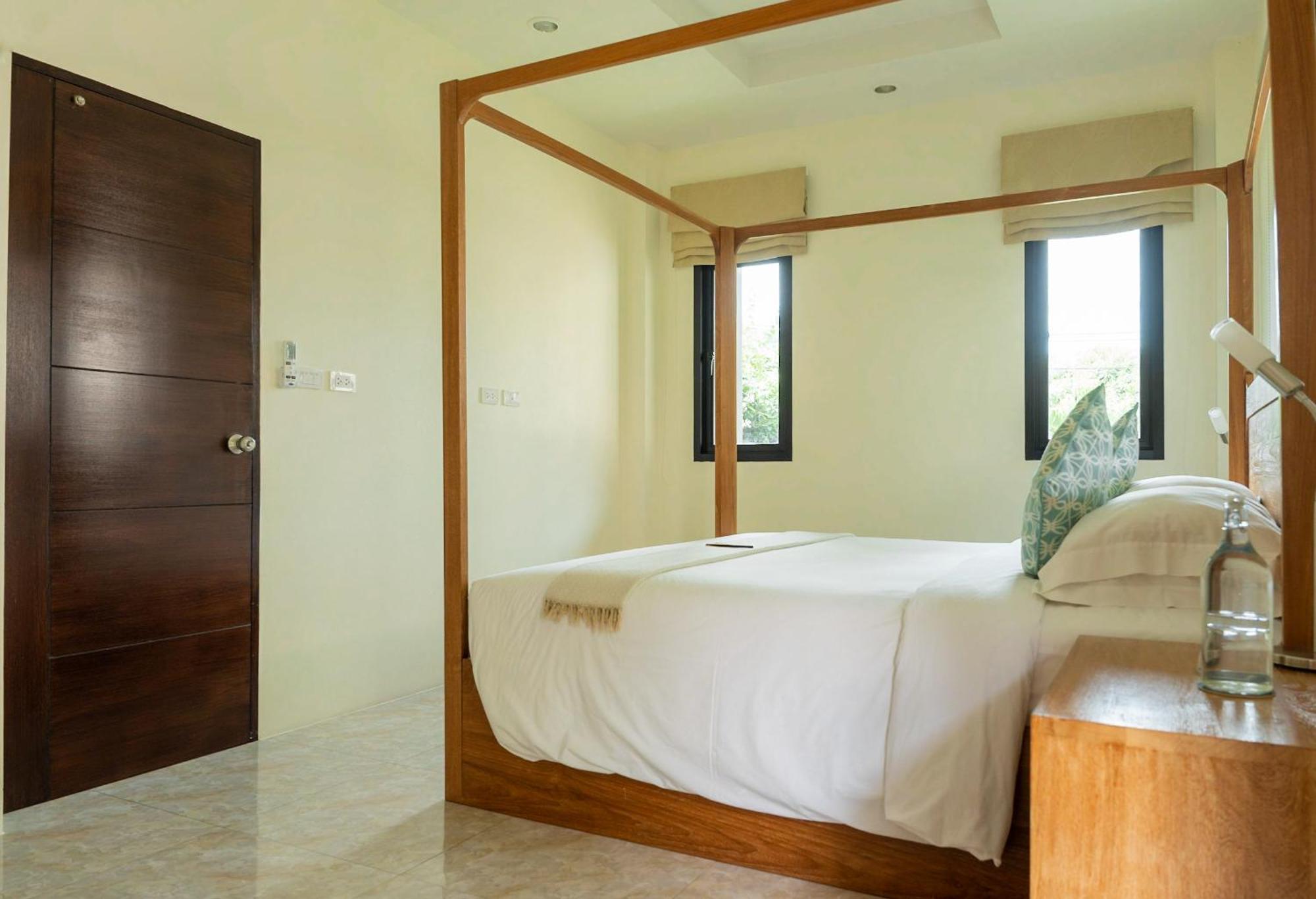Hotel The Cove Panwa Beach Esterno foto