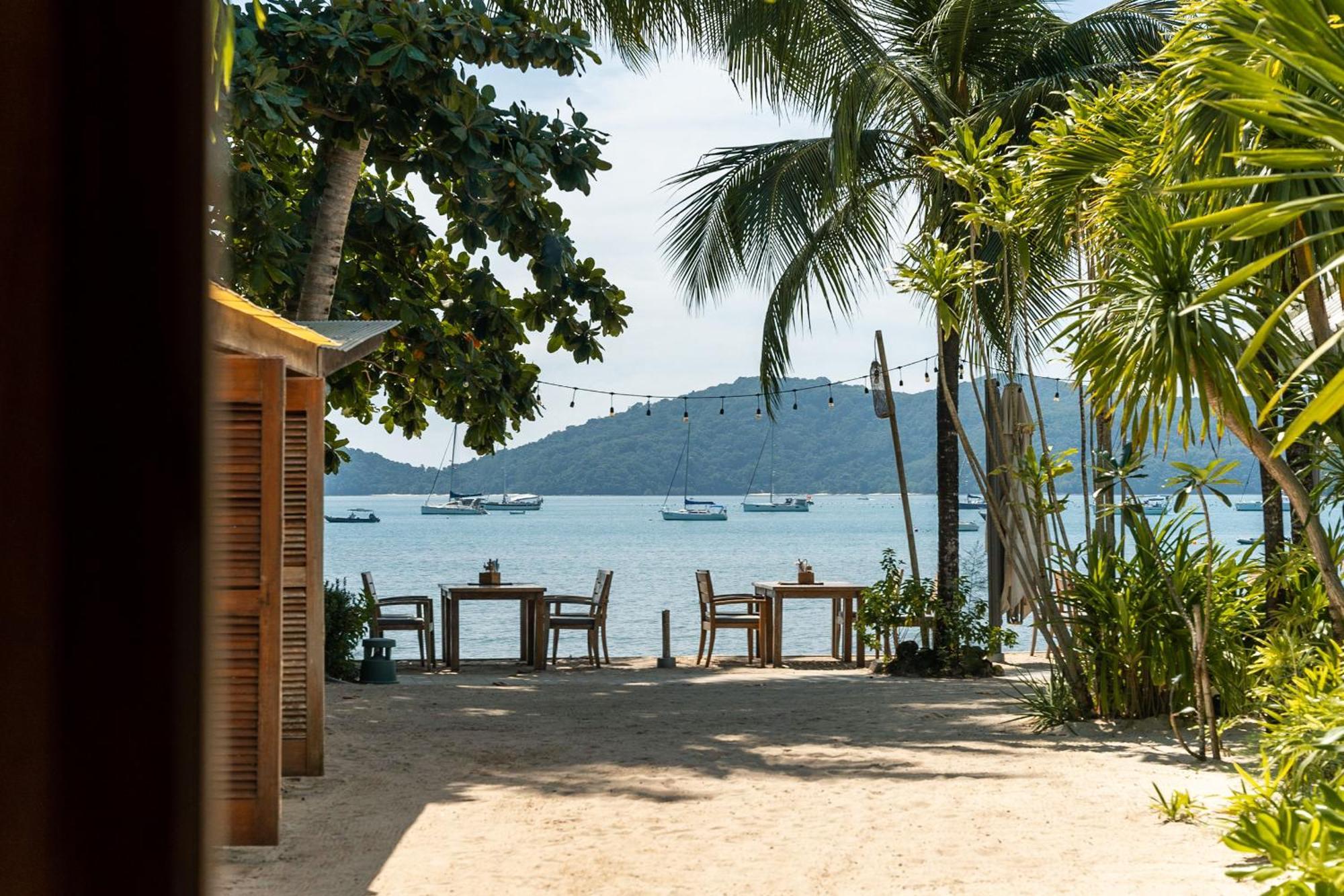 Hotel The Cove Panwa Beach Esterno foto