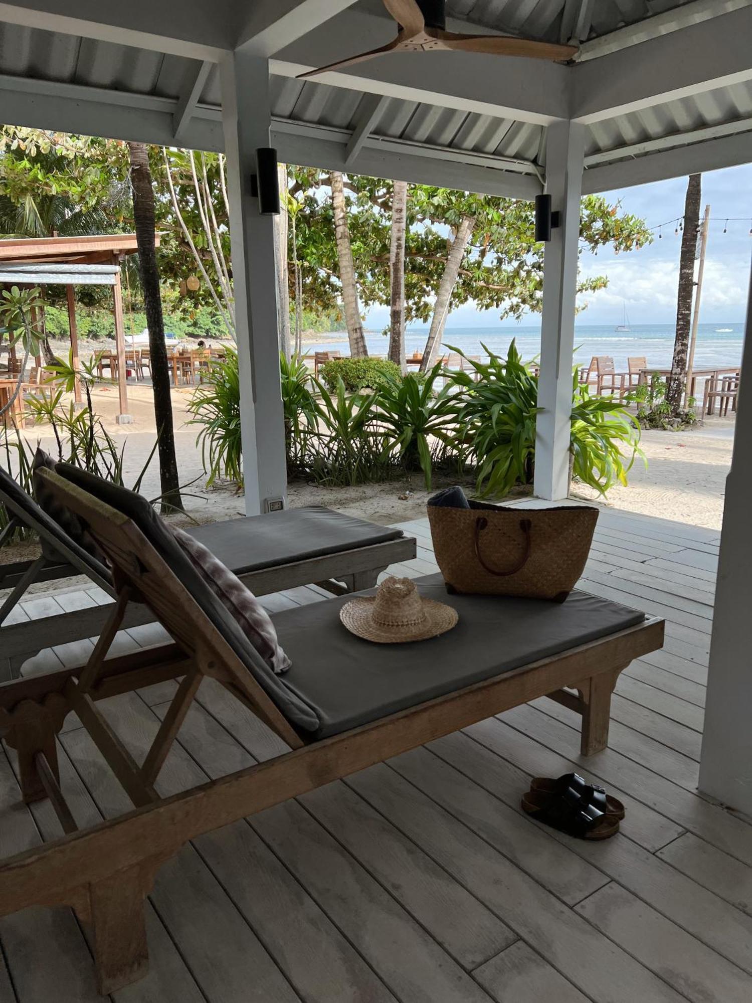 Hotel The Cove Panwa Beach Esterno foto